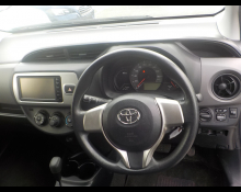 Toyota Vitz 2015
