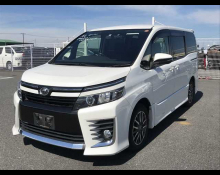 Toyota Voxy 2014