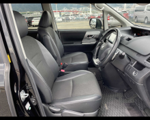 Toyota Voxy 2013