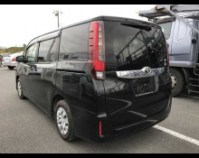 Toyota Noah 2015