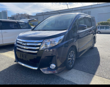 Toyota Noah 2014