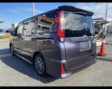 Toyota Noah 2014