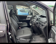 Toyota Voxy 2013