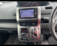 Toyota Voxy 2013