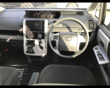 Toyota Noah 2013