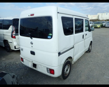 Nissan NV100 2020