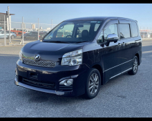 Toyota Voxy 2013