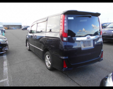 Toyota Noah 2016