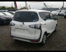Toyota Sienta 2019