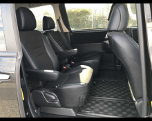 Toyota Voxy 2013