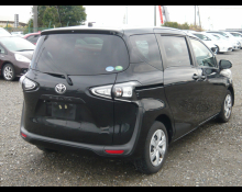 Toyota Sienta 2019