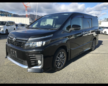 Toyota Voxy 2014
