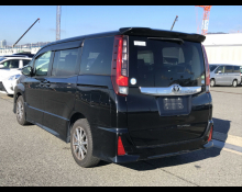 Toyota Noah 2014