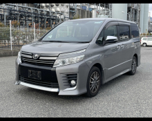 Toyota Voxy 2015