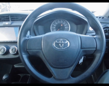 Toyota Corolla Axio 2016