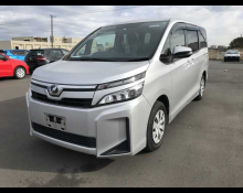 Toyota Voxy 2018