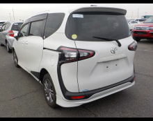 Toyota Sienta 2016