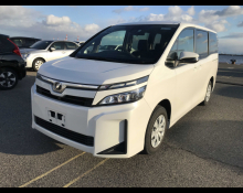 Toyota Voxy 2018