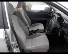 Toyota Corolla Axio 2016