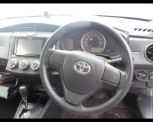 Toyota Corolla Axio 2016