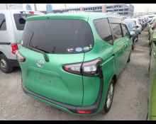 Toyota Sienta 2018