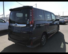 Toyota Noah 2014