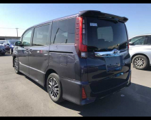 Toyota Noah 2014