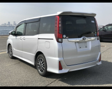 Toyota Noah 2014