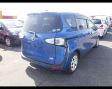 Toyota Sienta 2016