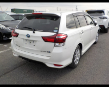 Toyota Corolla Fielder 2016