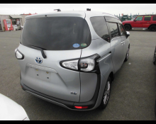 Toyota Sienta 2016