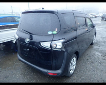 Toyota Sienta 2018