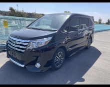 Toyota Noah 2014