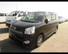 Toyota Voxy 2013