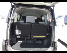 Toyota Voxy 2013