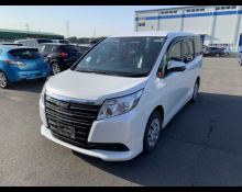 Toyota Noah 2014