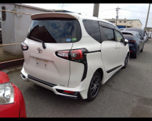 Toyota Sienta 2019