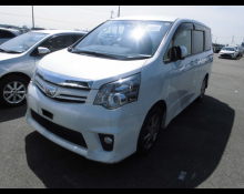 Toyota Noah 2013