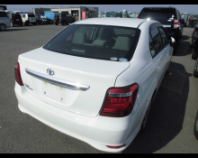 Toyota Corolla Axio 2016