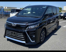 Toyota Voxy 2018