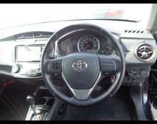 Toyota Corolla Axio 2016