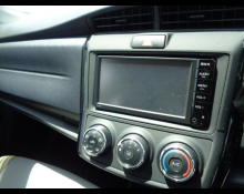 Toyota Corolla Axio 2016