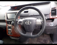 Toyota Noah 2013