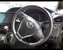 Toyota Noah 2016