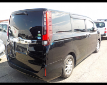 Toyota Noah 2016