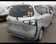 Toyota Sienta 2016