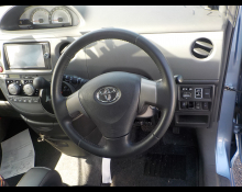 Toyota Sienta 2014