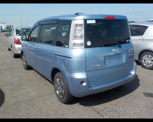 Toyota Sienta 2014
