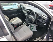 Toyota Corolla Axio 2016