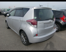 Toyota Ractis 2016